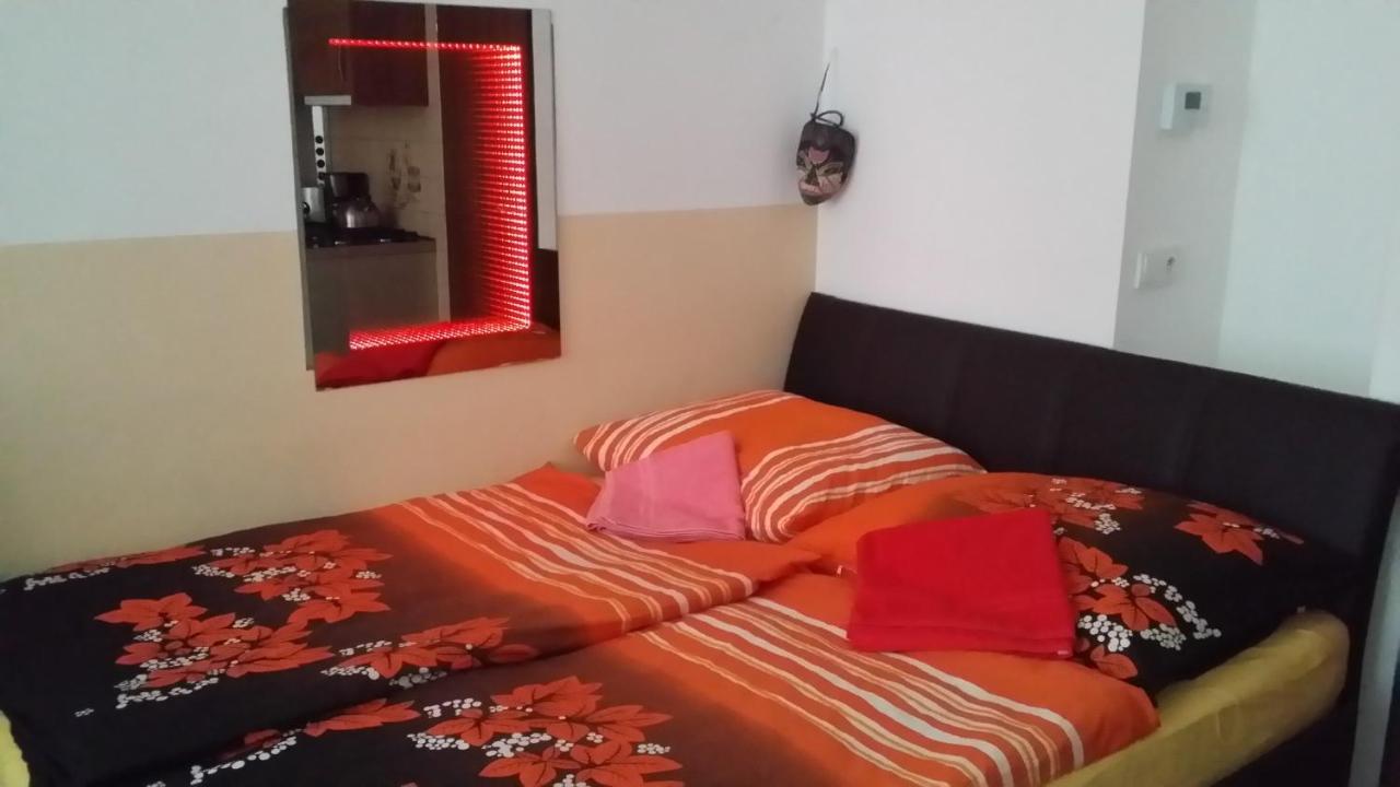 Room&kitchen Next To Castle Praag